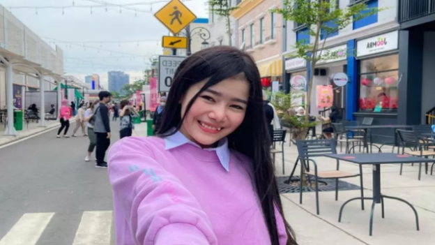 Biodata Mega Dwi Cahyani, Seleb TikTok yang Terkenal